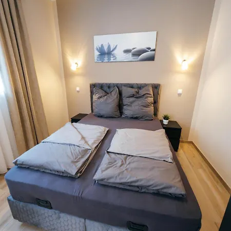 Main Boardinghouse Appartamento
